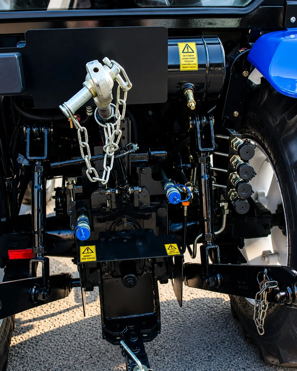 Traktor — K/T texnikası və ehtiyyat hissə, Bakı