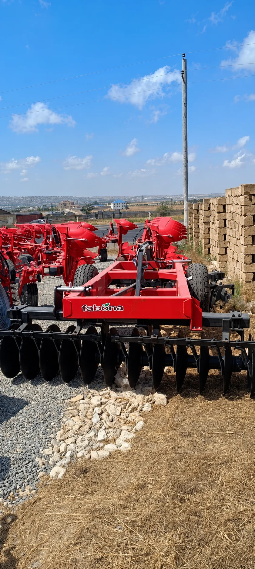 Traktor malası — K/T texnikası və ehtiyyat hissə, Bakı