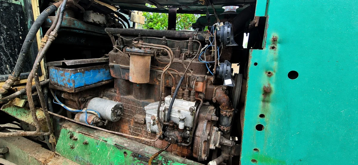 Traktor — K/T texnikası və ehtiyyat hissə, Saatlı