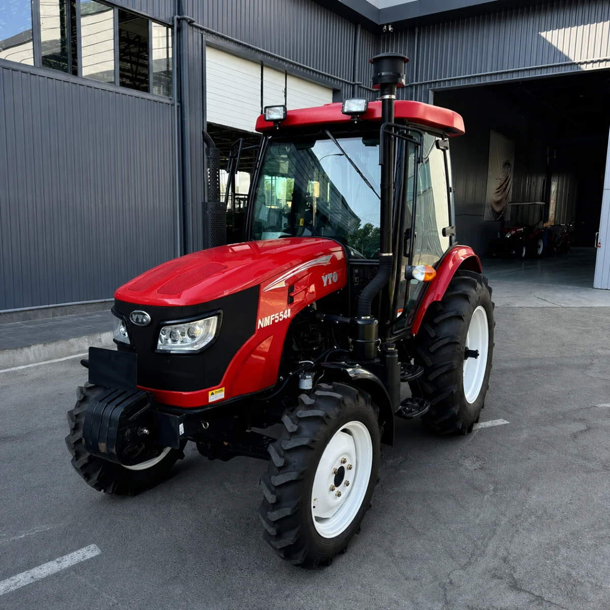 Traktor — K/T texnikası və ehtiyyat hissə, Bakı