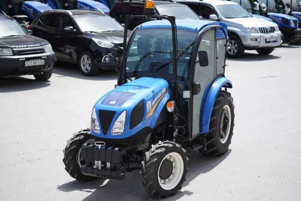 Traktor — K/T texnikası və ehtiyyat hissə, Bakı