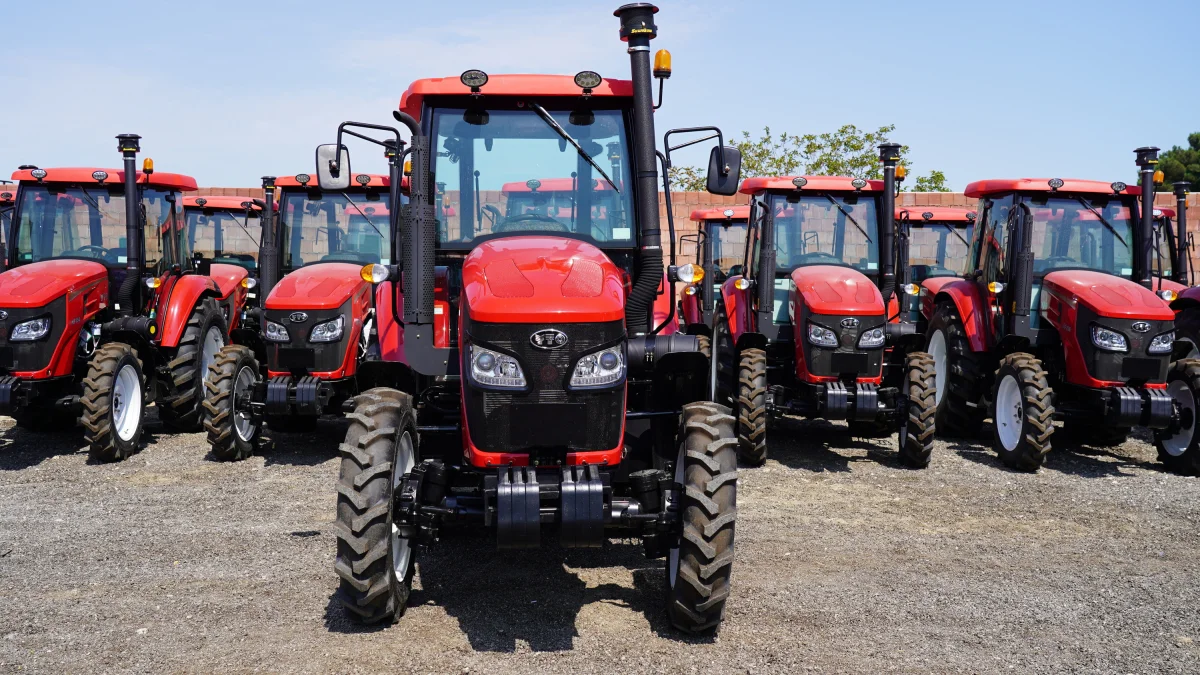 Traktor — K/T texnikası və ehtiyyat hissə, Bakı