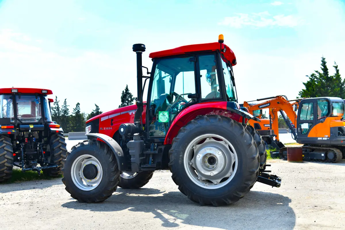 Traktor — K/T texnikası və ehtiyyat hissə, Bakı