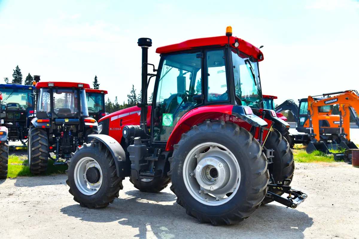 Traktor — K/T texnikası və ehtiyyat hissə, Bakı