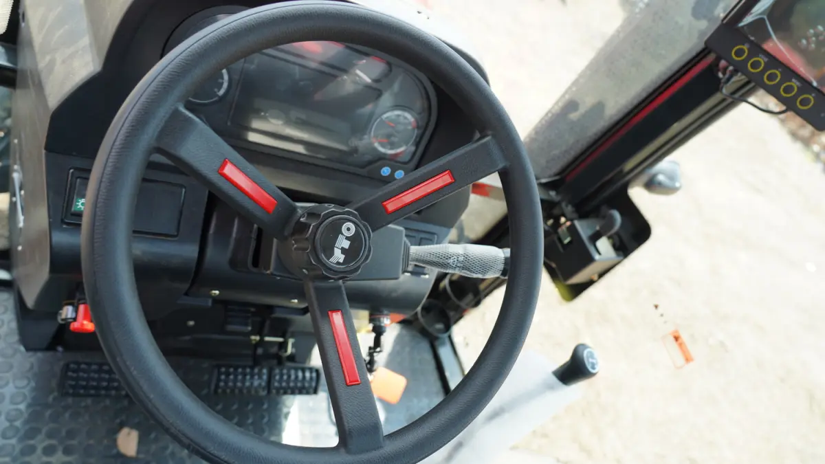 Traktor — K/T texnikası və ehtiyyat hissə, Bakı