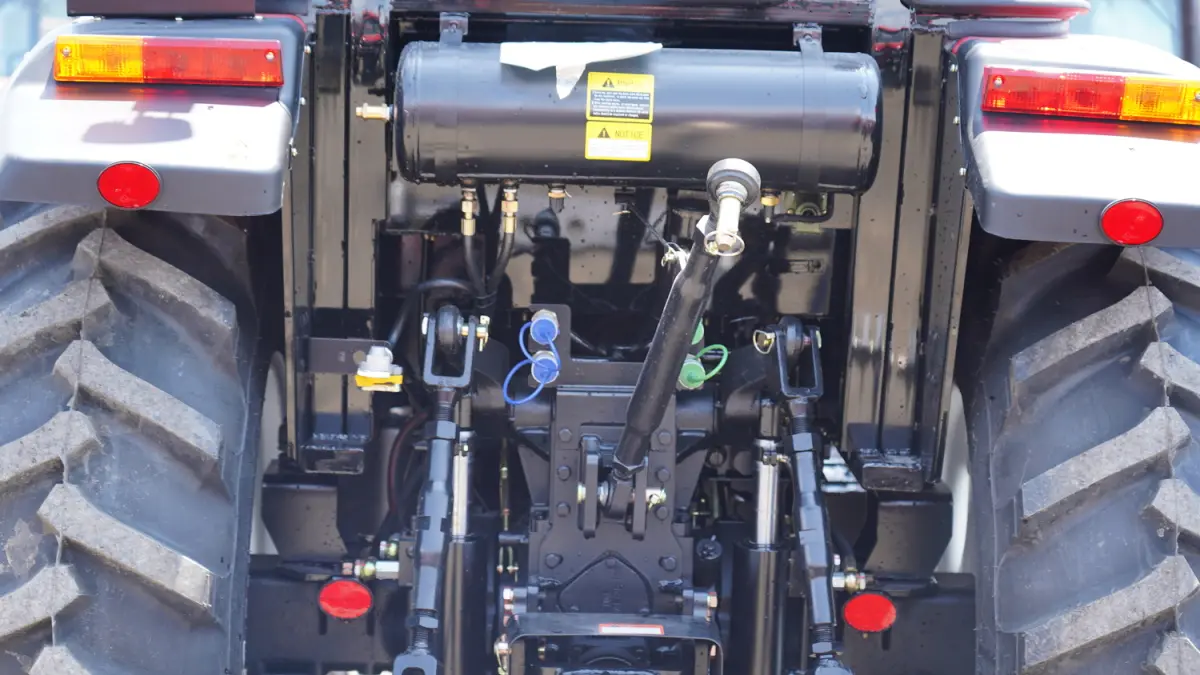 Traktor — K/T texnikası və ehtiyyat hissə, Bakı