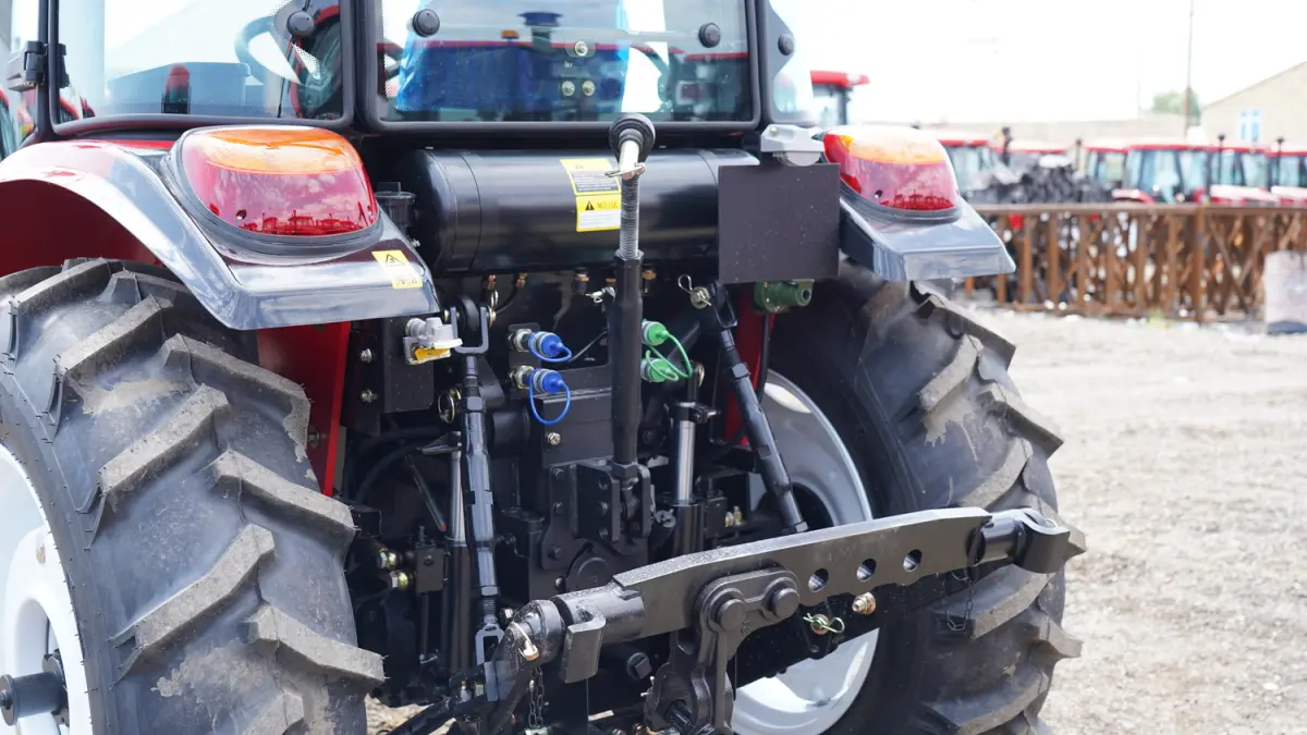 Traktor — K/T texnikası və ehtiyyat hissə, Bakı