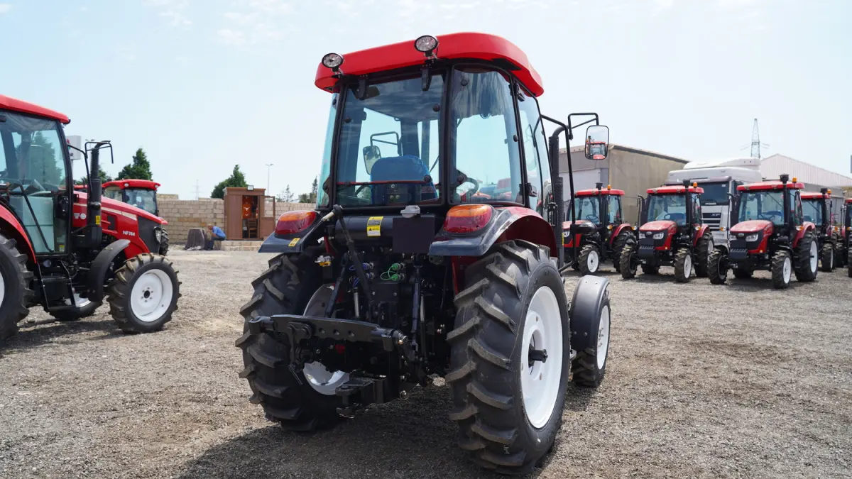 Traktor — K/T texnikası və ehtiyyat hissə, Bakı