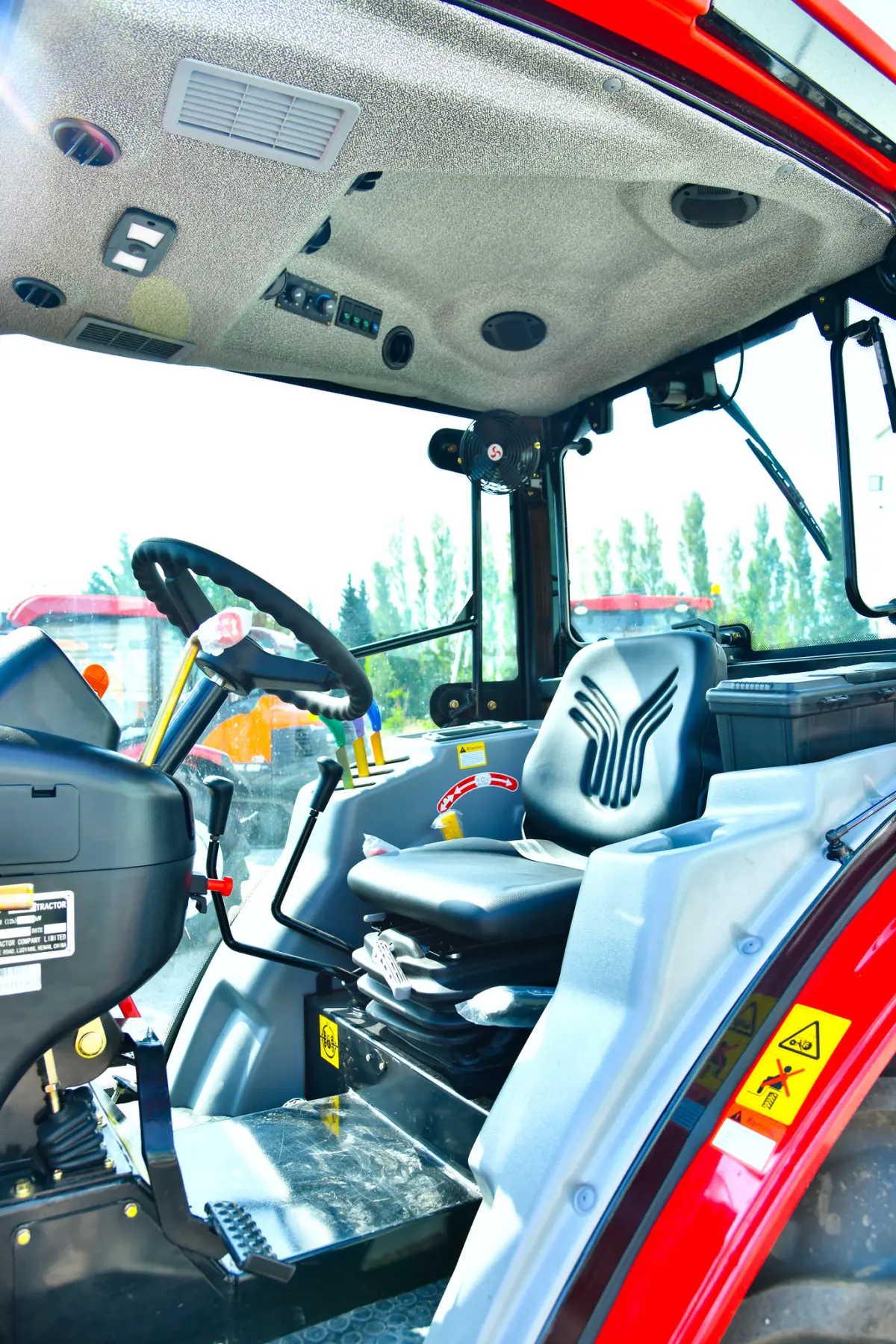 Traktor — K/T texnikası və ehtiyyat hissə, Bakı