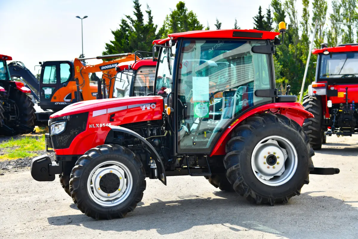 Traktor — K/T texnikası və ehtiyyat hissə, Bakı