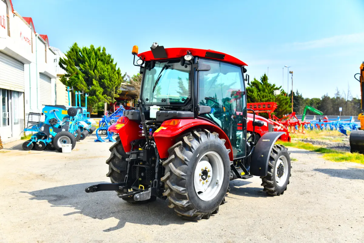 Traktor — K/T texnikası və ehtiyyat hissə, Bakı