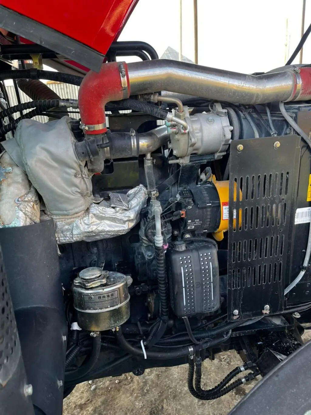 Traktor — K/T texnikası və ehtiyyat hissə, Neftçala