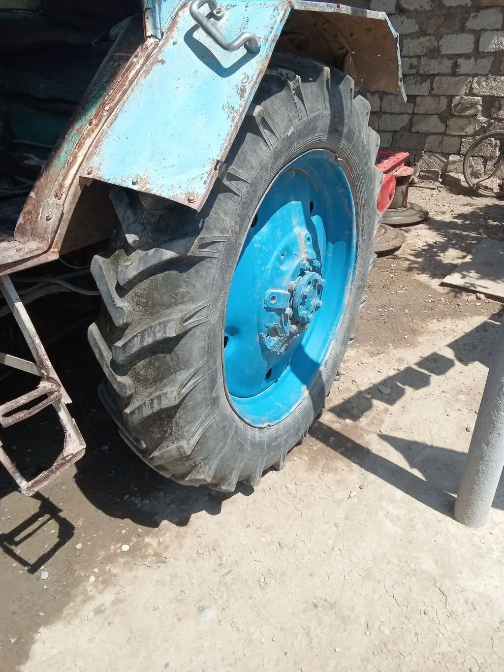 Traktor — K/T texnikası və ehtiyyat hissə, Salyan