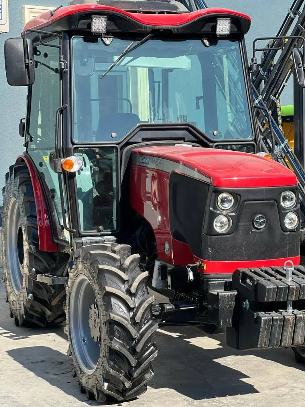 Traktor — K/T texnikası və ehtiyyat hissə, Bakı