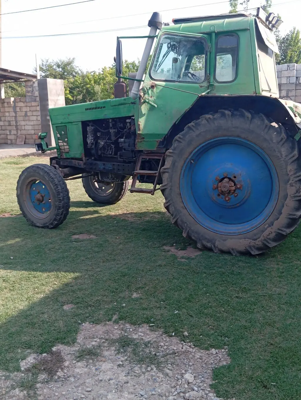 Traktor — K/T texnikası və ehtiyyat hissə, Saatlı