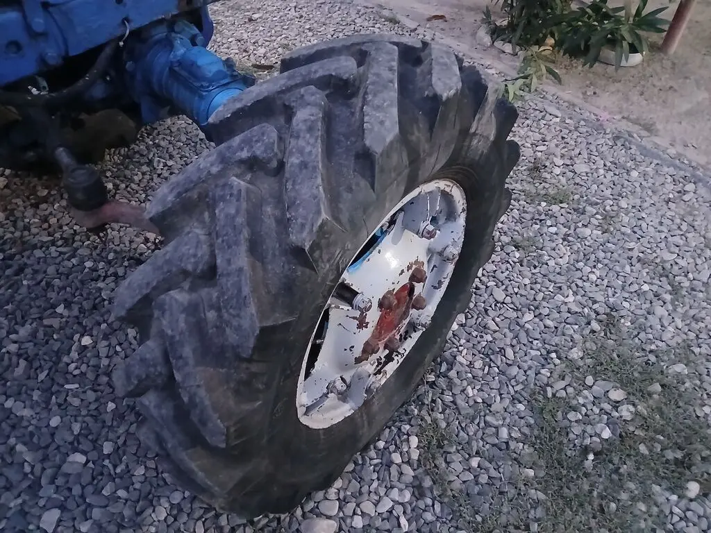 Traktor — K/T texnikası və ehtiyyat hissə, Şabran