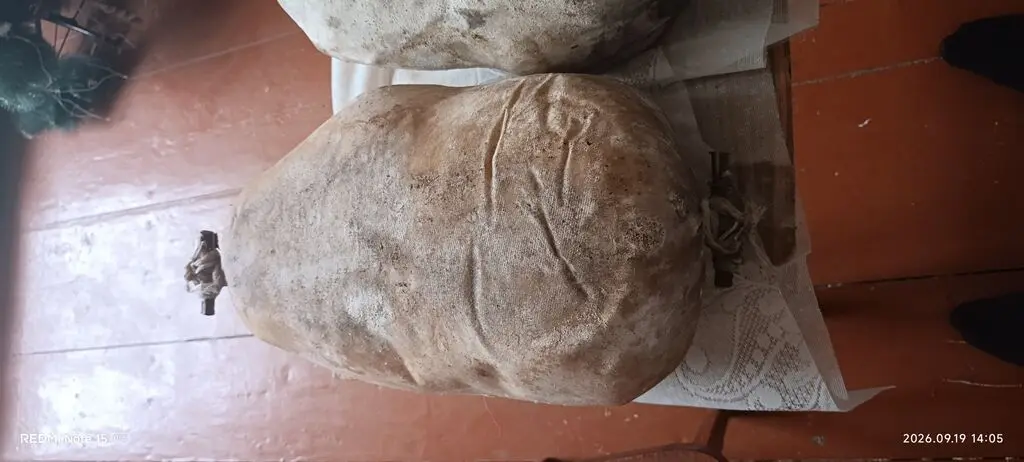Motal pendiri — Emal Olunmuş K/t Məhsulları, Gəncə