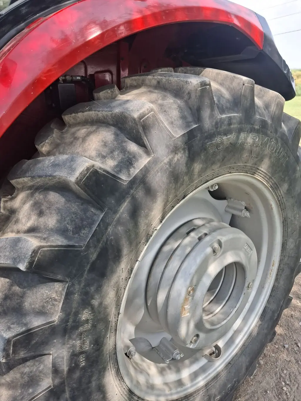 Traktor — K/T texnikası və ehtiyyat hissə, Saatlı