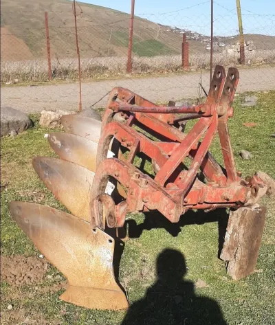 Traktor kotanı — K/T texnikası və ehtiyyat hissə, Yardımlı