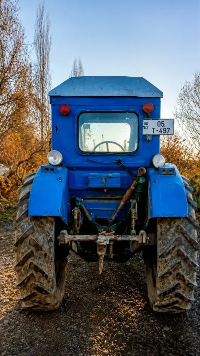 Traktor — K/T texnikası və ehtiyyat hissə, Göyçay — şəkil 2